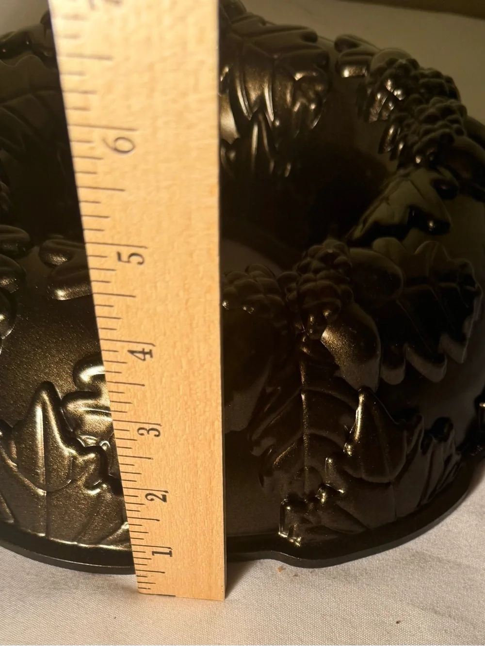 Nordic Ware Autumn Pattern Bundt Cake Pan